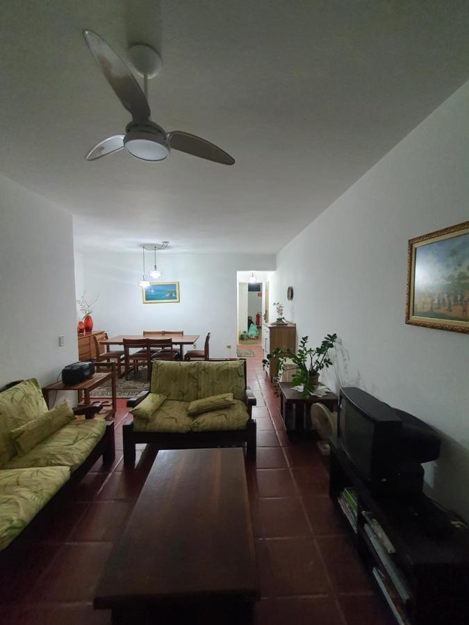Apartamento Beira Mar Apartment กัวรูจา ภายนอก รูปภาพ