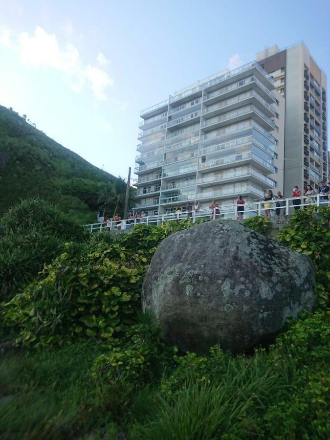 Apartamento Beira Mar Apartment กัวรูจา ภายนอก รูปภาพ